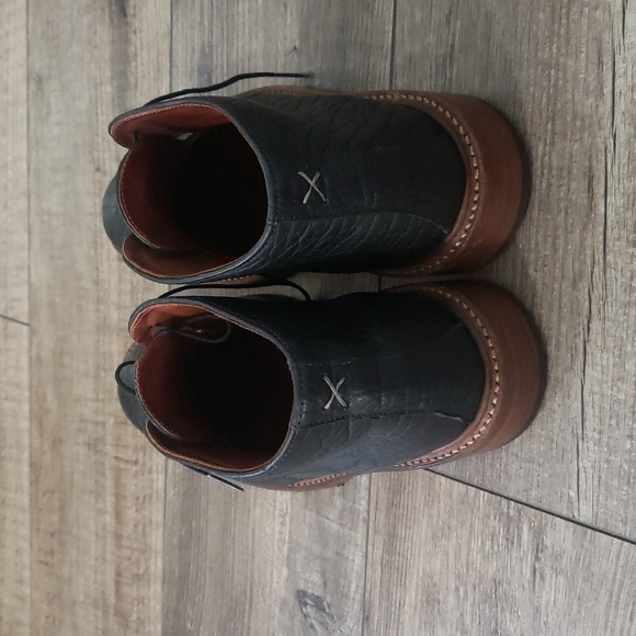 Noah Waxman Black boots main image 3